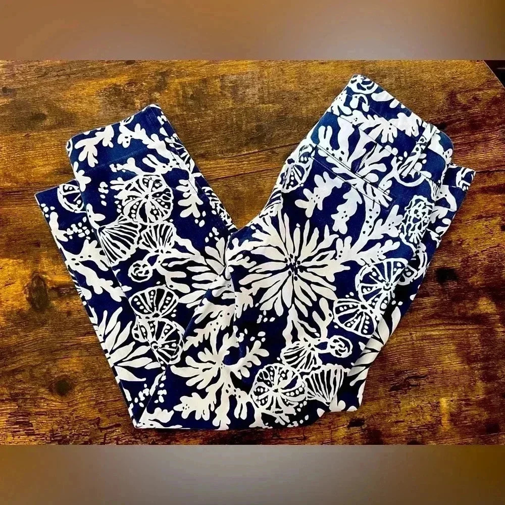 Lilly Pulitzer | Ladies skinny crop pants. Size: 0.